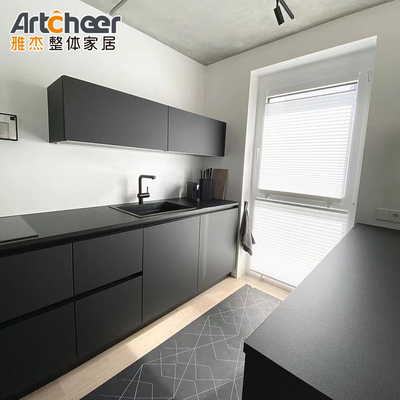 Moderne keukenmeubilair Design Allure Kasten met deurgrepen en vaatdrogerack