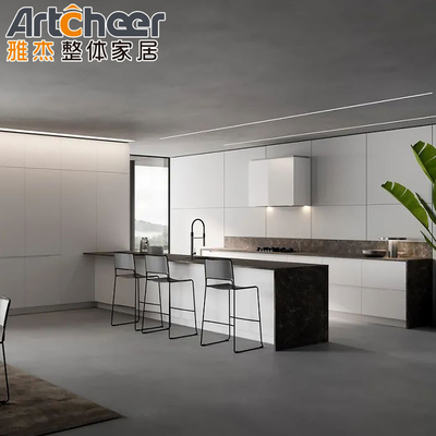 Moderne, stijlvolle keukenmeubelkast met complete set met eilandtafel in Euro Market