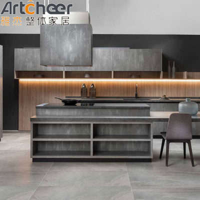 E0 materiaal Keukenkasten met donkergrijze marmeren look afwerking en eiland tafel